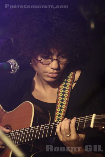 NNEKA - 2007-10-25 - PARIS - La Maroquinerie - 